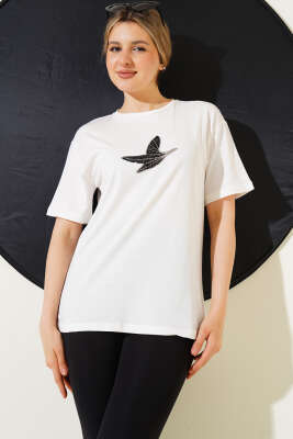 Kuş Figürlü Taşlı T-shirt Beyaz - Kadın Giyim Modelleri
