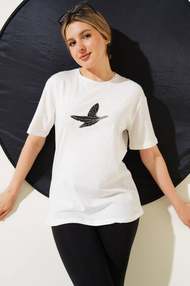 Kuş Figürlü Taşlı T-shirt Beyaz - Kadın Giyim Modelleri