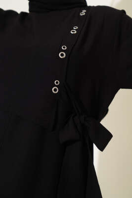 Kuş Gözü Detaylı Yandan Bağlamalı Elbise Siyah - Tesettür Elbise