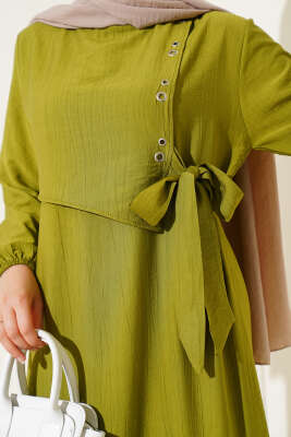 Kuş Gözü Detaylı Yandan Bağlamalı Elbise Yağ Yeşili - Tesettür Elbise