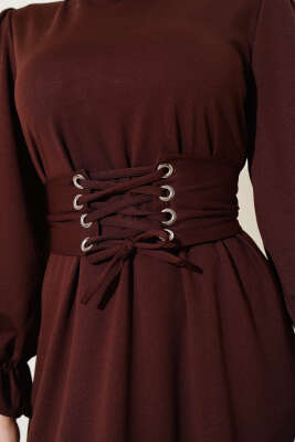 Kuş Gözü Kuşaklı Elbise Kahve - Tesettür Elbise