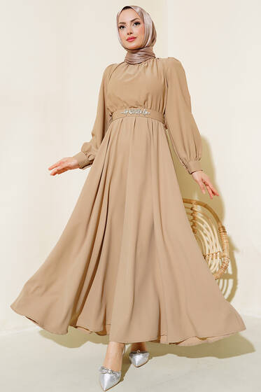 Kuşağı Taşlı Elbise Latte - Tesettür Elbise