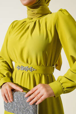 Kuşağı Taşlı Elbise Yağ Yeşili - Tesettür Elbise