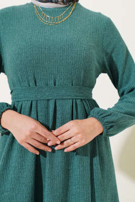 Kuşaklı Ağaç Kabuğu Elbise Yeşil - Tesettür Elbise