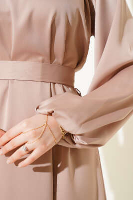 Kuşaklı Balon Kol Saten Abiye Elbise Bej - Tesettür Elbise