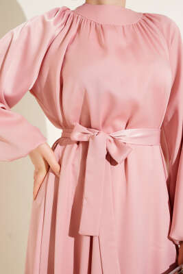 Kuşaklı Balon Kol Saten Abiye Elbise Pudra - Tesettür Elbise