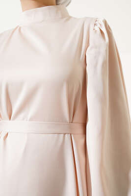 Kuşaklı Balon Kol Saten Elbise Bej - Tesettür Elbise