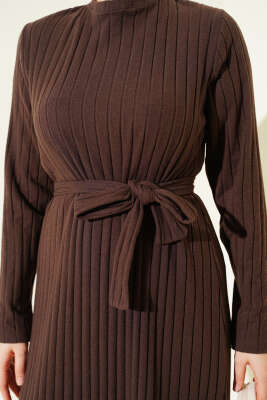 Kuşaklı Dik Fitilli Kaşe Elbise Kahve - Elbise