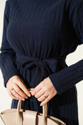 Kuşaklı Dik Fitilli Kaşe Elbise Lacivert - Elbise