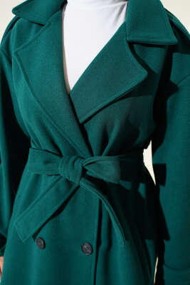 Kuşaklı Düğme Detaylı Kaşe Kaban Zümrüt - Kaban