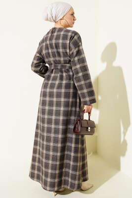 Kuşaklı Ekose Desenli Kloş Elbise Kahve - Elbise