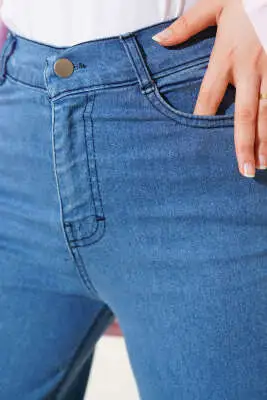 Kuşaklı Geniş Paça Kot Pantolon Orta Mavi - Pantolon