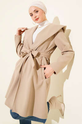 Kuşaklı Kapüşonlu Kaşe Kaban Kum Bej - BERAT TEKSTİL