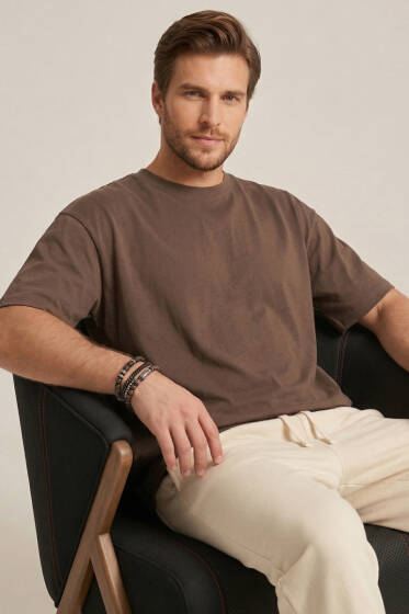 Lazer Kesim Basic Erkek T-shirt Kahve - Yılın Fırsatı