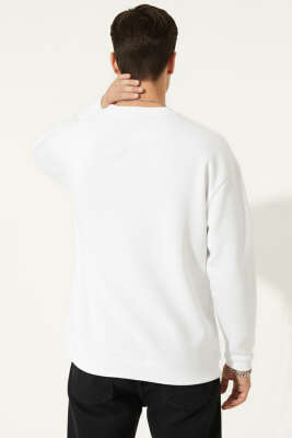 Lazer Kesim Uzun Kollu Sweatshirt Beyaz - Erkek Uzun Kollu Tişört