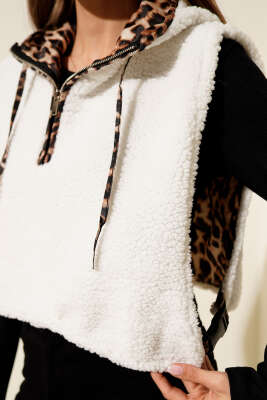 Leopar Astarlı Peluş Kısa Yelek Ekru - Kadın Giyim Modelleri