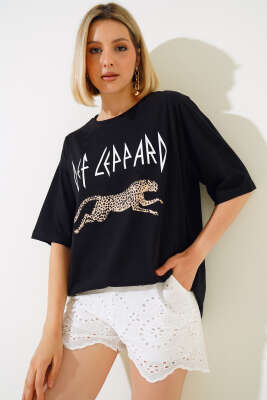 Leopar Baskılı T-shirt Siyah - Kadın Giyim Modelleri