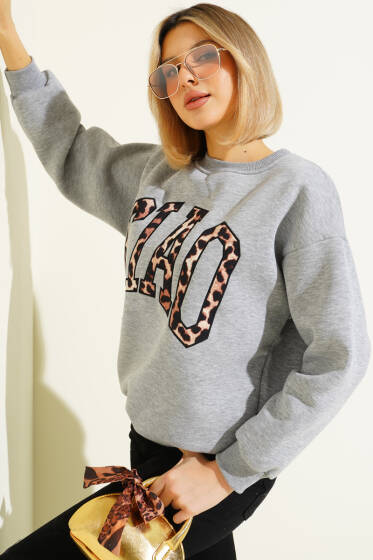 Leopar Baskılı Üç İplik Sweatshirt Gri - Kadın Giyim Modelleri