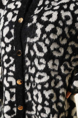 Leopar Desen Düğmeli Salaş Triko Hırka Bej - Triko Hırka