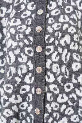 Leopar Desen Düğmeli Triko Hırka Füme - Triko Hırka