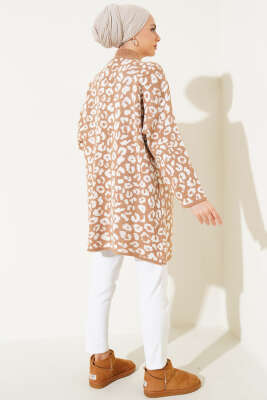 Leopar Desen Düğmeli Triko Hırka Latte - Triko Hırka