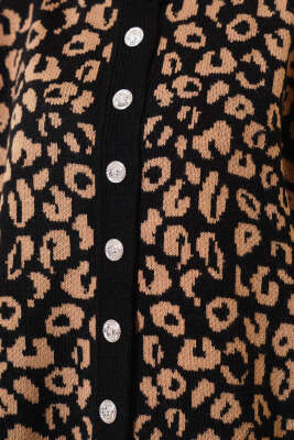 Leopar Desen Düğmeli Triko Hırka Siyah Latte - Triko Hırka