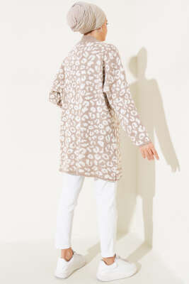 Leopar Desen Düğmeli Triko Hırka Sütlü Kahve - Triko Hırka