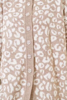 Leopar Desen Düğmeli Triko Hırka Sütlü Kahve - Triko Hırka