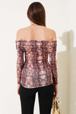 Leopar Desen Kayık Yaka Bluz Camel - Kadın Giyim Modelleri