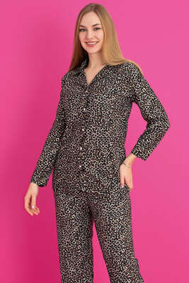 Leopar Desen Önü Düğmeli Süet Pijama Takımı Leopar - Pijama