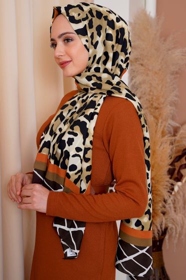 Leopar Desenli Kahve Medine İpeği Şal - Black&White