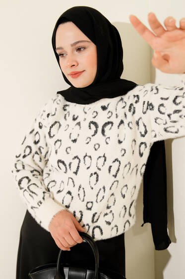 Leopar Desenli Sakallı Kazak Ekru - Triko Kazak