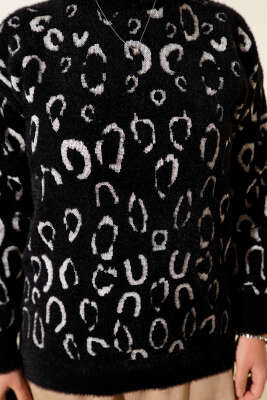 Leopar Desenli Sakallı Kazak Siyah Beyaz - Triko Kazak