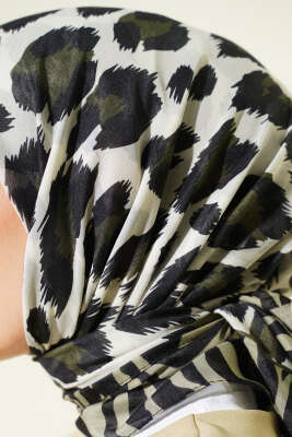 Leopar Desenli Soft Eşarp Çağla Yeşili - Başörtüsü