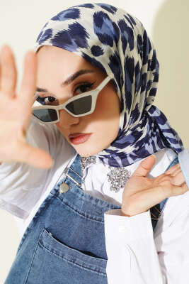 Leopar Desenli Soft Eşarp Mavi - SİNEM EŞARP