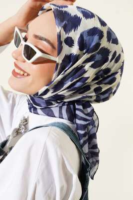 Leopar Desenli Soft Eşarp Mavi - Başörtüsü