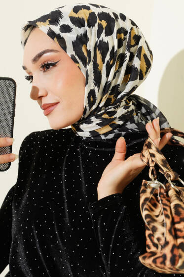 Leopar Desenli Soft Eşarp Siyah Gri - Başörtüsü