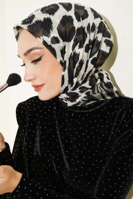 Leopar Desenli Soft Eşarp Siyah Taş - Başörtüsü