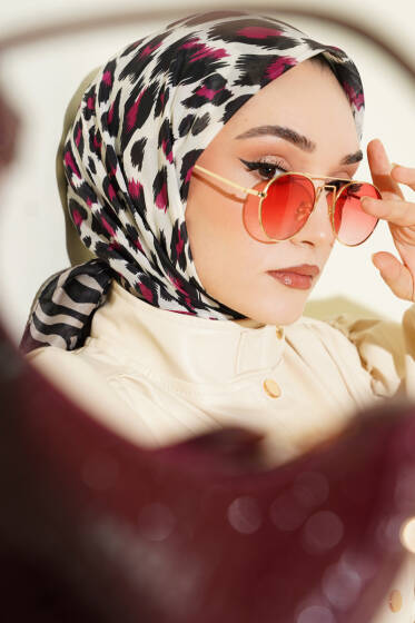 Leopar Desenli Soft Eşarp Siyah Fuşya - Başörtüsü