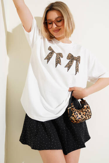 Leopar Fiyonk Baskılı T-shirt Ekru - Kadın Giyim Modelleri