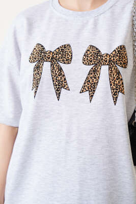 Leopar Fiyonk Baskılı T-shirt Gri - Kadın Giyim Modelleri