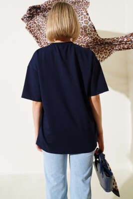 Leopar Fiyonk Baskılı T-shirt Lacivert - Kadın Giyim Modelleri