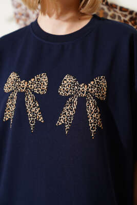 Leopar Fiyonk Baskılı T-shirt Lacivert - Kadın Giyim Modelleri