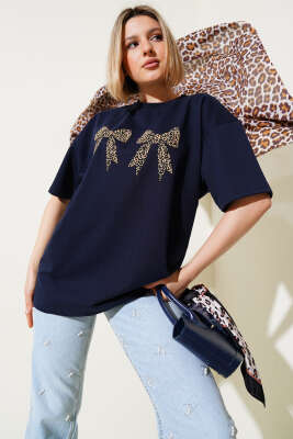 Leopar Fiyonk Baskılı T-shirt Lacivert - Kadın Giyim Modelleri
