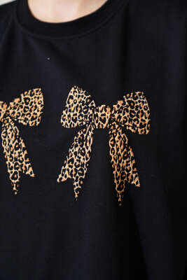 Leopar Fiyonk Baskılı T-shirt Siyah - Kadın Giyim Modelleri