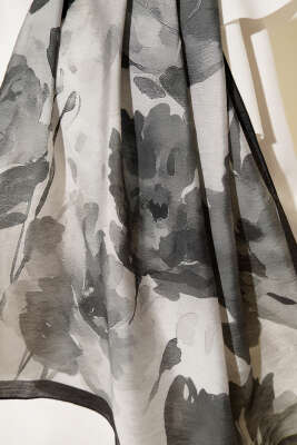 Linea Serisi Desenli Şal Füme - Başörtüsü