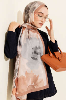 Linea Serisi Desenli Şal Latte - Başörtüsü