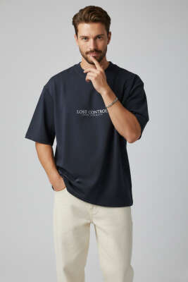Lost Control Baskılı Erkek T-shirt Lacivert - FRESHMAN