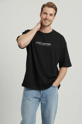 Lost Control Baskılı Erkek T-shirt Siyah 