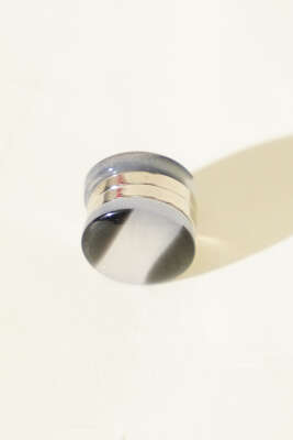 Lotus Serisi Desenli Siyah Eşarp Mıknatısı - İğne ve Klips